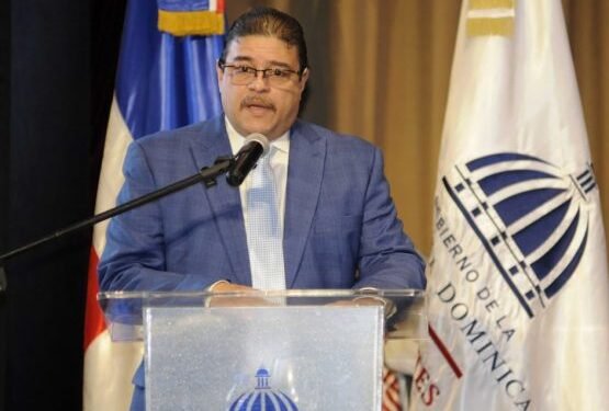 Ministro de Deportes solicita licencia en presidencia Federación Taekwondo