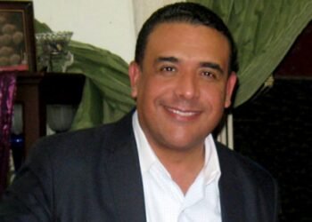 Alexis Medina es acusado de apropiarse apartamento de ex embajador