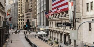 Wall Street cierra al alza en vísperas de Navidad