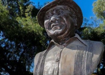 Las cenizas del cantautor Armando Manzanero llegan a su natal Mérida