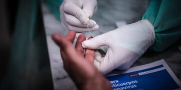 Un estudio encuentra anticuerpos en el 91 % de los infectados 6 meses después