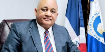 Ministro de Educación informa tiene COVID-19