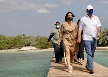 Presidente Luis Abinader y Raquel Arbaje se dirigirán hoy a la nación