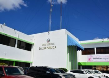 Salud Pública acusa a 7 empresas de ganar licitaciones con malas prácticas