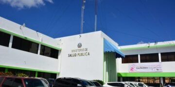 Salud Pública acusa a 7 empresas de ganar licitaciones con malas prácticas