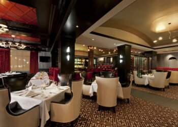 Nueva York prohíbe comer en interior de restaurantes