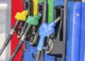 Suben precio de todos los combustibles; Gobierno lo atribuye a subida del petróleo