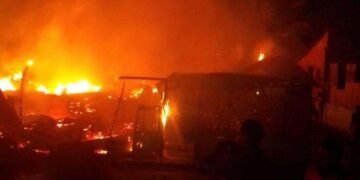 Niña de dos años muere carbonizada durante incendio; bombero resulta lesionado intentando sofocarlo