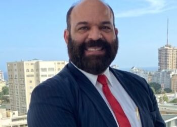 Abogado Félix Portes anuncia su retiro del Derecho