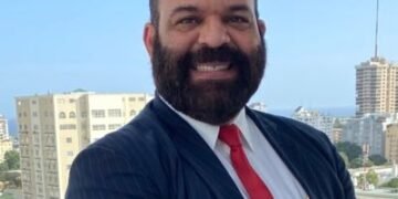 Abogado Félix Portes anuncia su retiro del Derecho