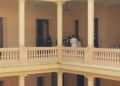 Abinader se reúne con ministros y otros funcionarios a puerta cerrada