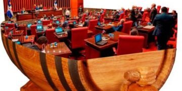 El barrilito supera los rechazos y los senadores lo reciben por más de RD$63 millones en tres meses de gestión
