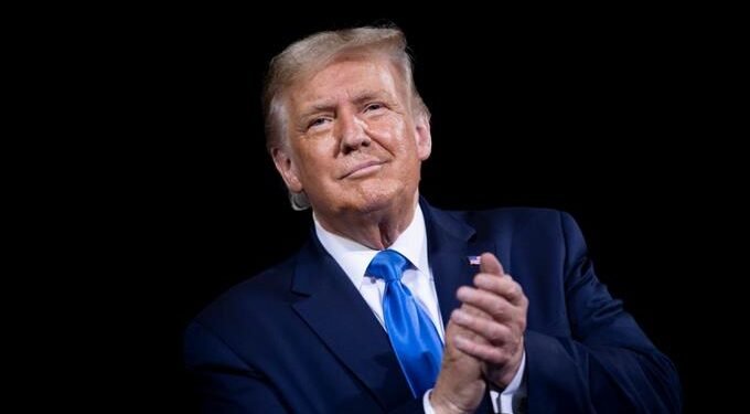 Cámara de Representantes de EEUU aprueba ampliar las ayudas por desempleo como pidió Trump