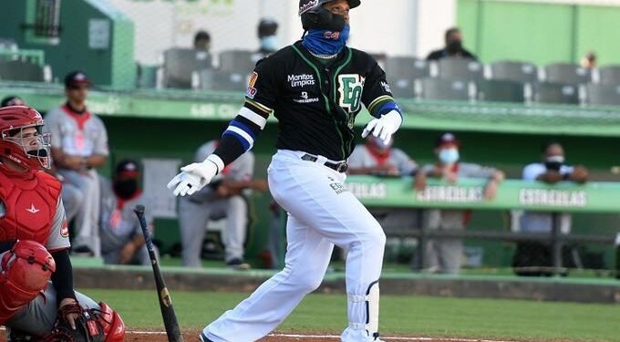 Canó debuta con dos jonrones y Estrellas se imponen 8-4 al Escogido