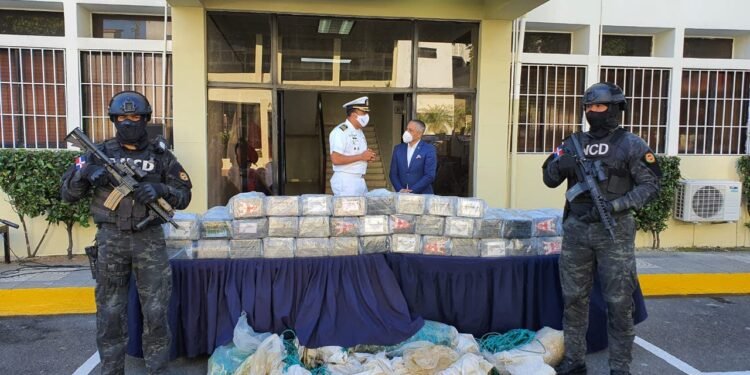 Incautan en La Altagracia 350 paquetes presumiblemente cocaína