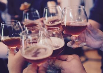 Recaudaciones por impuestos a las cervezas, al ron y otros alcoholes fueron mayores en noviembre de este año que el anterior