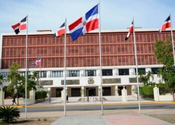 Propuesta de Abinader de eliminar el “Barrilito” vuelve a enfrentar a los legisladores