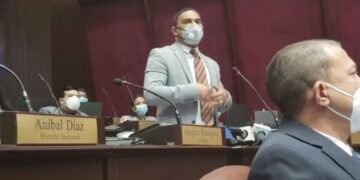 Diputados piden investigar situación legislador acusado agredir agente PN