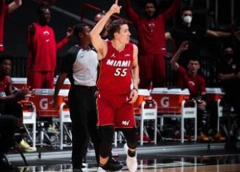 Los Heat se imponen a los Pelicans con los 23 puntos y siete lances de tres de Duncan Robinson