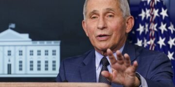 Fauci advierte de que lo peor de la pandemia «está aún por llegar» a EEUU