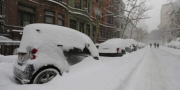 La tormenta de nieve de esta semana se convirtió en trágica para NY; declaran ciudades en emergencia