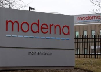 Moderna anuncia que EEUU ha comprado 100 millones de dosis más de su vacuna