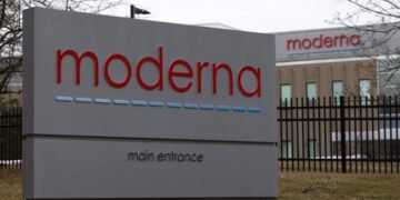 Moderna anuncia que EEUU ha comprado 100 millones de dosis más de su vacuna