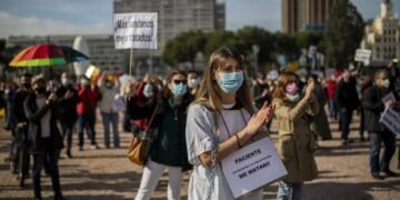 Noviembre funesto con más de 9.000 muertos por la pandemia