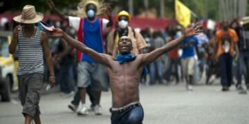 Haitianos protestan en las calles, hartos de los secuestros