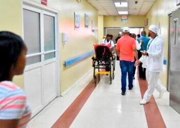 Solo hay 10 camas para pacientes con COVID-19 en hospitales y clínicas de Santiago