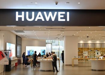 Huawei abre su buscador a todos los móviles y se lanza a competir con Google