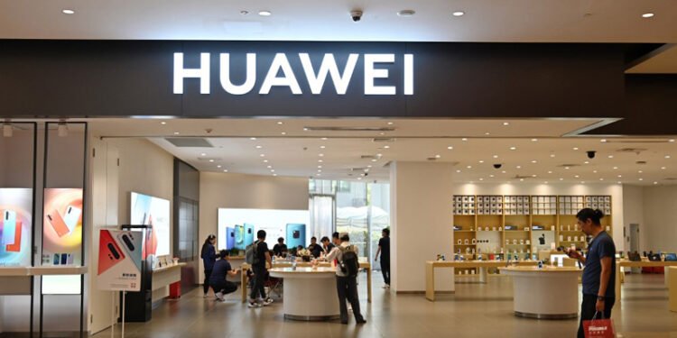 Huawei abre su buscador a todos los móviles y se lanza a competir con Google