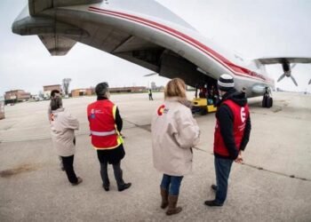 La reina Letizia hace escala técnica en República Dominicana en su ruta hacia Honduras