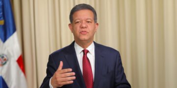 Políticos y seguidores de Leonel Fernández lo felicitan en su cumpleaños