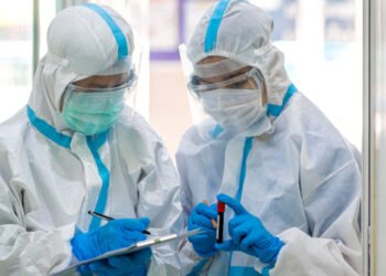 Salud Pública reporta 13 defunciones notificadas en las últimas 24 horas y 878 casos de coronavirus