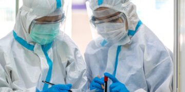 Salud Pública reporta 13 defunciones notificadas en las últimas 24 horas y 878 casos de coronavirus