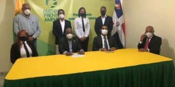 Frente Amplio presentará querella contra exfuncionarios públicos