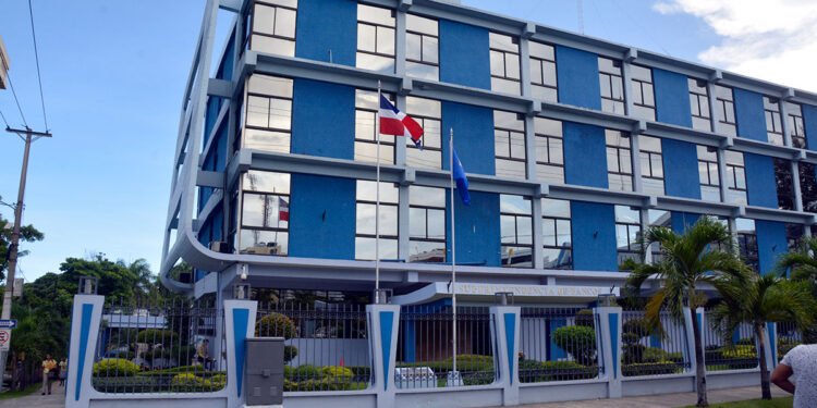 Préstamos para casas y vehículos activan sistema financiero