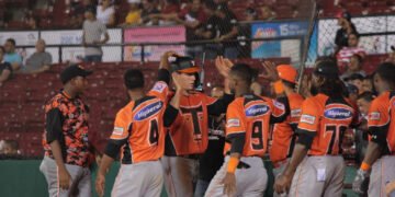 Los Toros dominan una primera parte donde el pitcheo somete a los bates