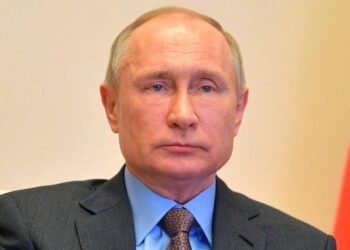 Putin dijo que aún no se aplicó la vacuna rusa porque no es recomendable para mayores de 60 años