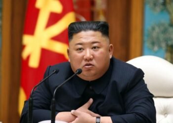 Kim Jong-un pide fortalecer la autosuficiencia en el inicio del congreso norcoreano