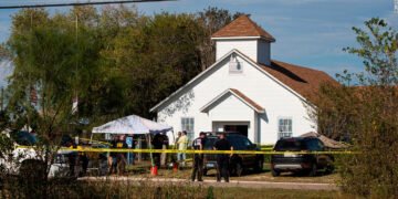 Un muerto y varios heridos tras un tiroteo en una iglesia de Texas