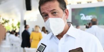 Ito Bisonó dice se espera que combustibles comiencen a bajar a partir de marzo
