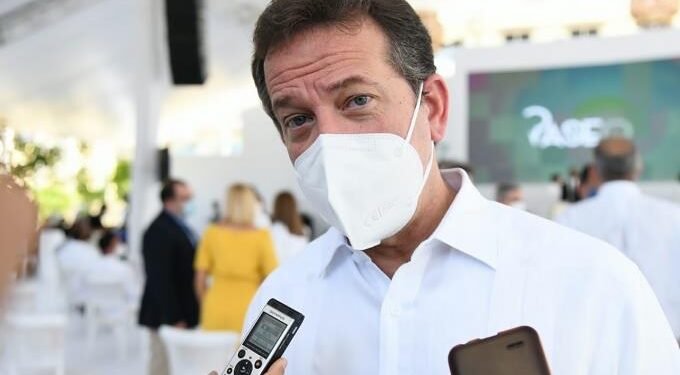 Ito Bisonó dice se espera que combustibles comiencen a bajar a partir de marzo