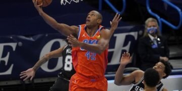 Horford anota 10 puntos, toma 7 rebotes y da 3 asistencias en revés del Thunder