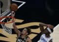 Trae Young anota 38 y Hawks vencieron 108-99 a Clippers