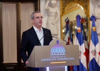 Abinader hace entrega de la XXV edición del Premio Nacional de la Juventud