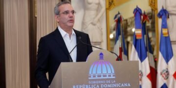 Abinader hace entrega de la XXV edición del Premio Nacional de la Juventud