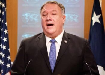 Pompeo cancela su último viaje al exterior en medio de amenaza de juicio político a Trump