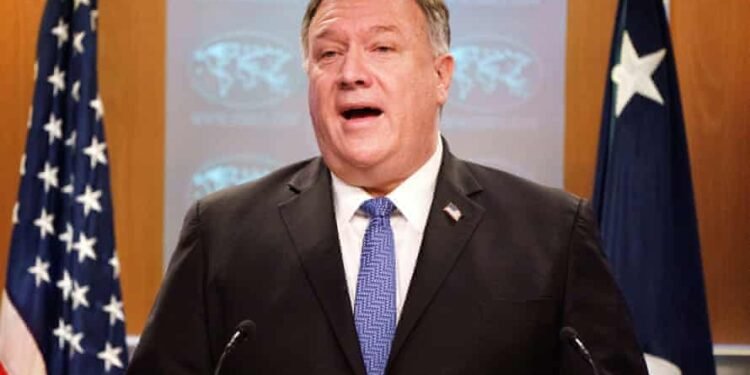 Pompeo cancela su último viaje al exterior en medio de amenaza de juicio político a Trump